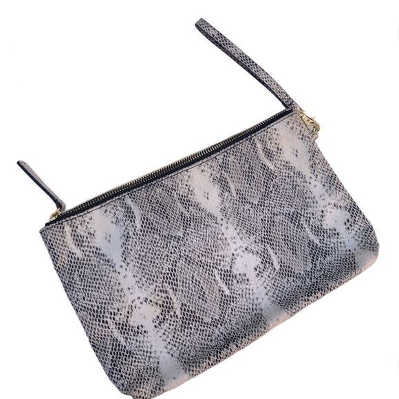 FAUX SNAKESKIN wristlet PURSE clutch 7x11.5 - Picture 1 of 8